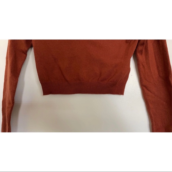 Forever 21 women’s long sleeve crop top - Picture 3 of 6